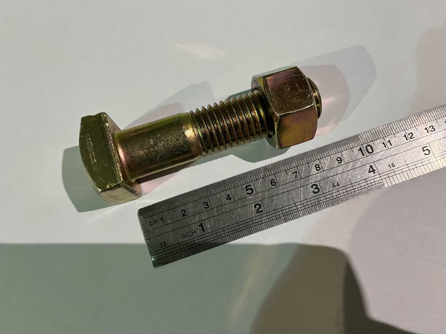 Болт с гайкой крепления зуба центрального М20*75 CDM855